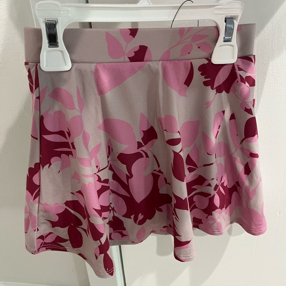 NWT Nike Kids Girls' Club T-Shirt and Skort, 2-Piece Set Floral Design Size 4T - Picture 5 of 10